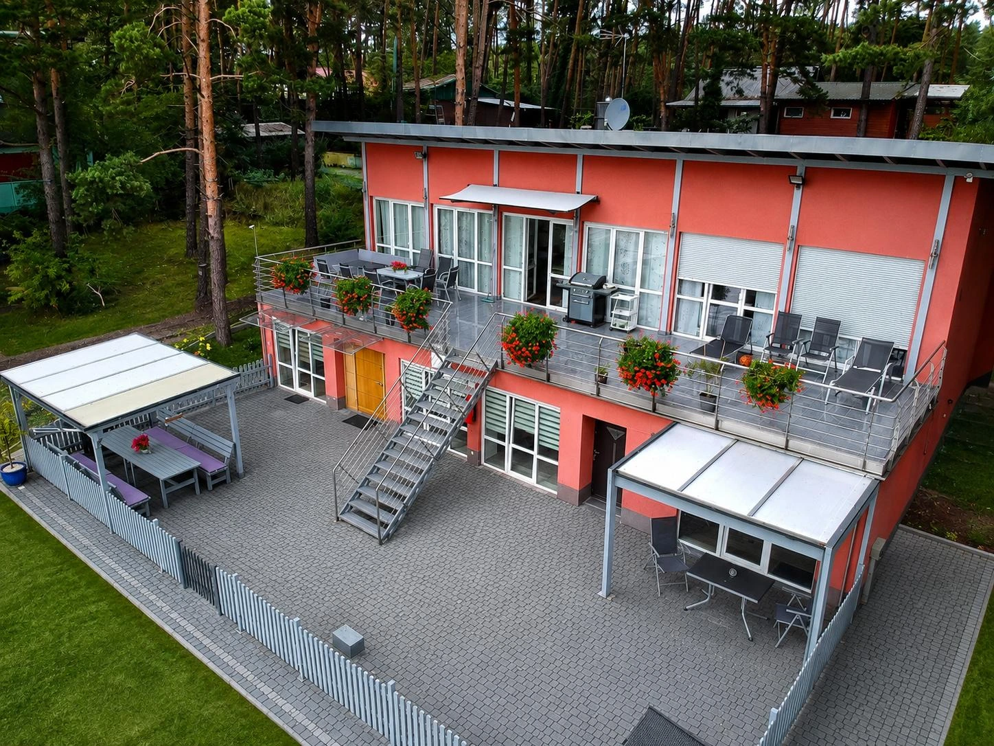 Apartament Bordo — widok zewnętrzny nad Jeziorem Turawskim
